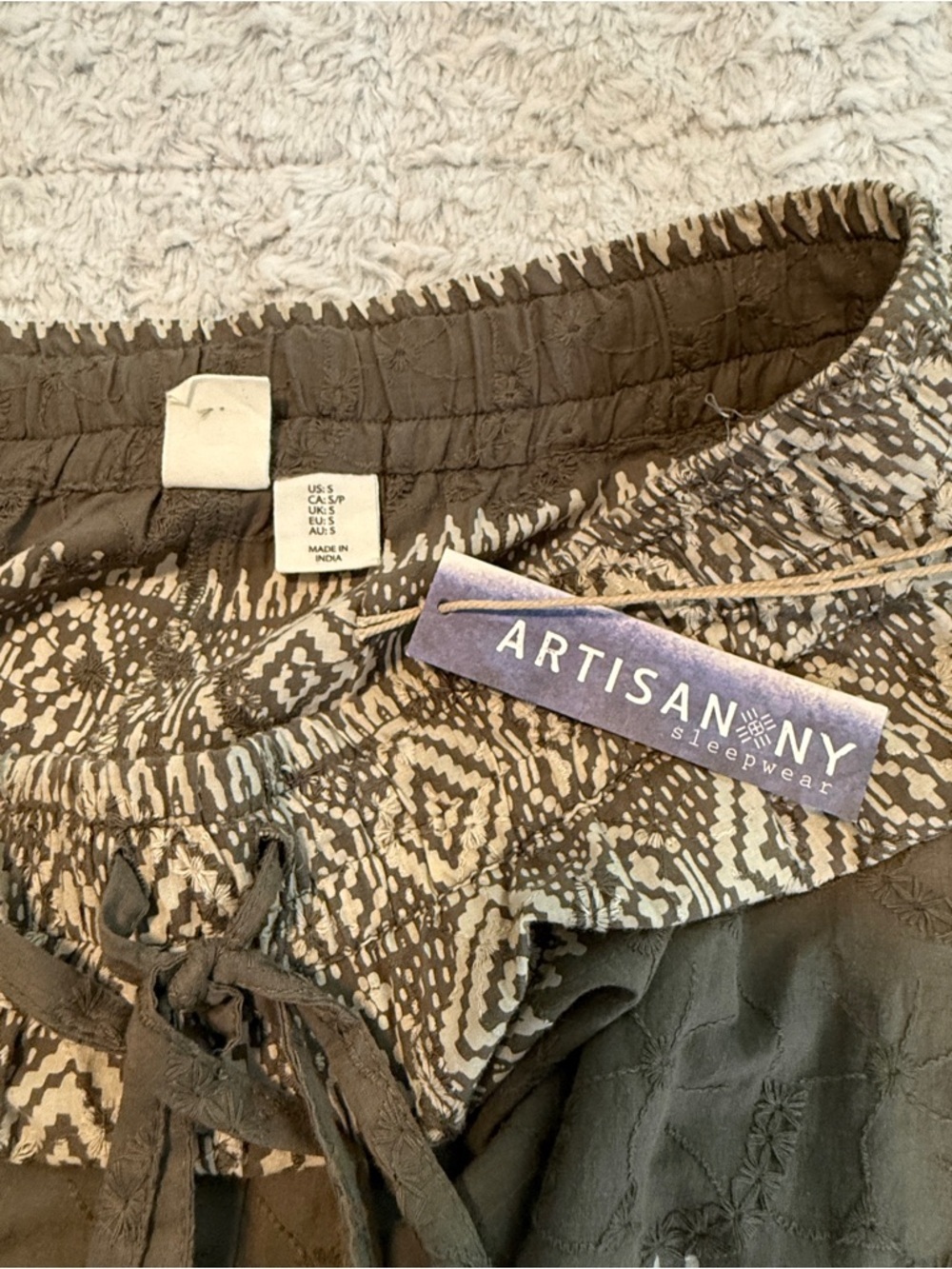 Artisan Ny Olive and White Geometric Pajama pants - Picture 5 of 7